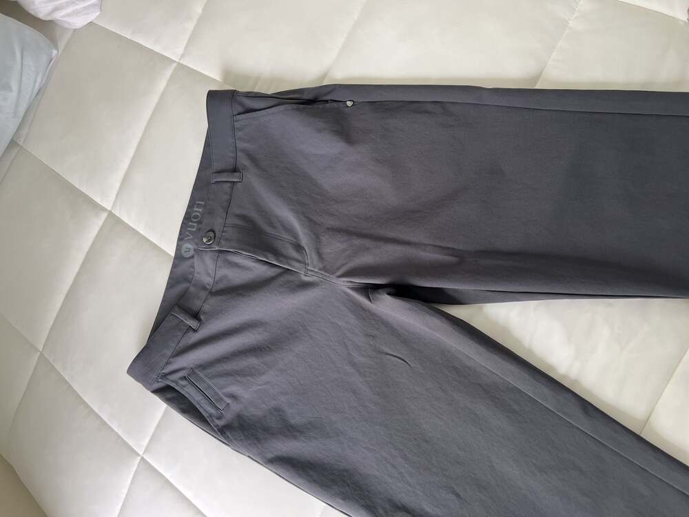 Vuori Men's Meta Pant Size 32 Charcoal Grey